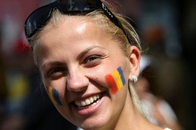 http://images2.maxifoot.fr/fans-romania-2.jpg